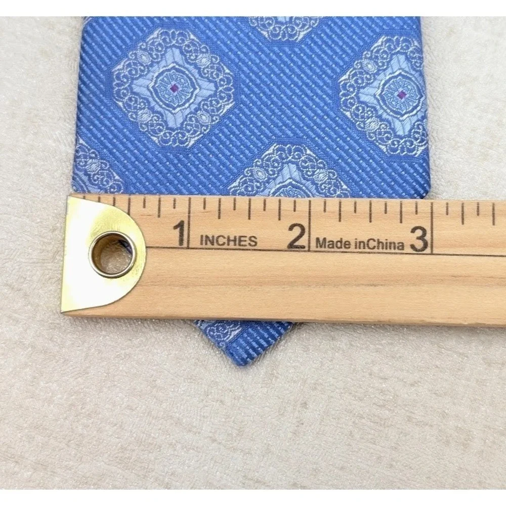 John Nordstrom Mens Tie Blue Silk Geometric Medallion Made in Italy